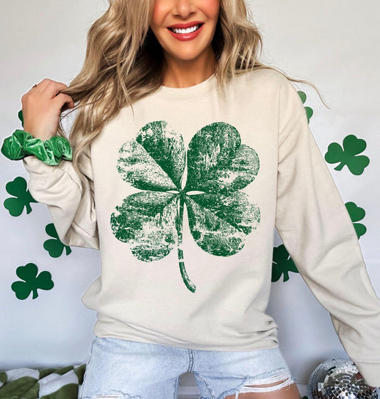 Distressed Clover